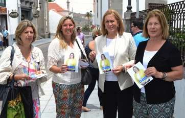 Josefa Luzardo, María González Calderín, Mercedes Roldós y Ana Guerra, esta mañana en San Juan (Foto TA)
