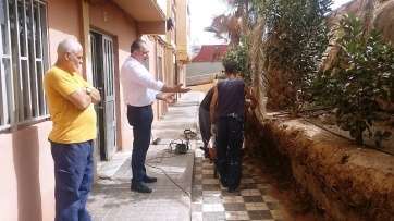 Juan Martel supervisa las obras que se ejecutan en la zona (Foto TA)