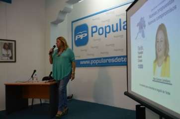 La candidata Mari Carmen Castellano presenta el programa electoral del PP para Telde (Foto TA)