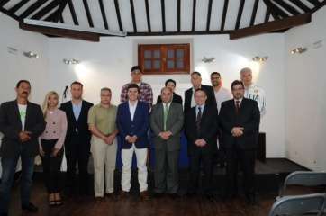 El partido Vox presenta al presidente de la formación del Telde en el Círculo Cultural (Foto TA)