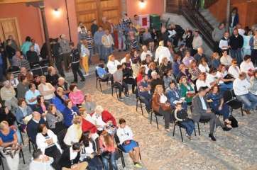 Momento del acto de esta noche (Foto TA)