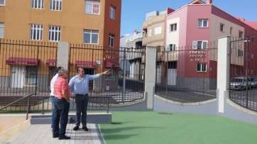 El concejal Juan Martel supervisa los trabajos ejecutados por el Ayuntamiento (Foto TA)