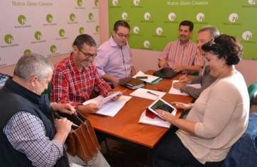 Foto de los integrantes de la mesa de trabajo, en su tercera sesión (Foto TA)