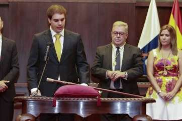 Momento de la toma de posesión de Daniel Reyes (Foto TA)