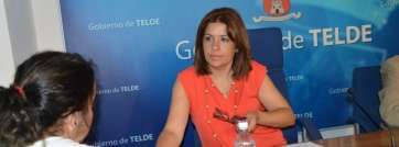 Carmen Hernández, ayer miércoles, minutos antes de iniciarse la rueda de prensa para presentar el cupón de la ONCE con la imagen de Telde (Foto TA)