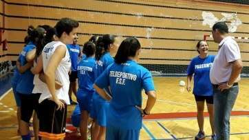 Encuentro durante el entrenamiento (Foto TA)