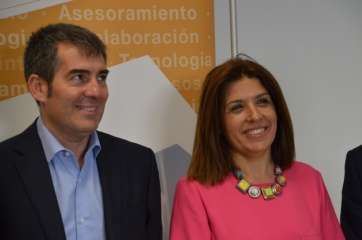 Carmen Hernández  y el presidente del Gobierno de Canarias, en una imagen reciente (Foto TA)