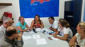 Momento de la reunión de los populares (Foto TA)