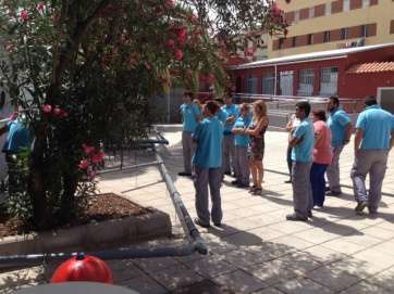 La concejala de Desarrollo Local, la socialista Soledad Hernández, visitó este viernes a los alumnos (Foto TA)