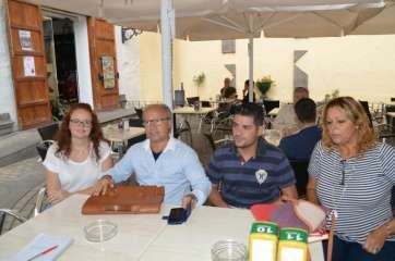 Henríquez, junto a Naranjo, Pascual y Collado, esta mañana en El Casino La Unión (Foto TA)