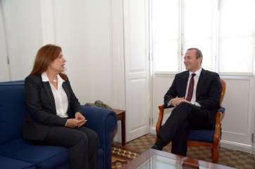 Carmen Hernández, alcaldesa de Telde, con el primer edil de la capital, Augusto Hidalgo (Foto Acfi Press)