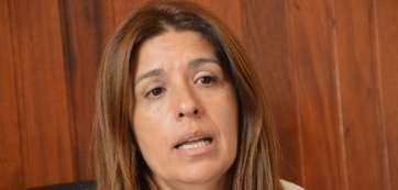 Carmen Hernández, esta mañana, en una reunión con profesionales del sector del taxi (Foto TA)