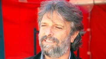 Jorge Hernández, en una imagen captada el pasado sábado en el sexto asadero benéfico (Foto Antonio Alí)