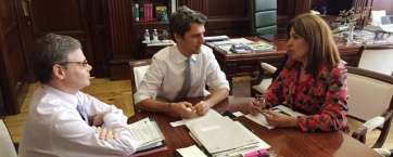 Momento de la reunión de este lunes en la Delegación del Gobierno en Canarias (Foto TA)
