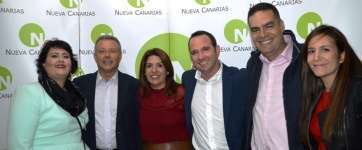 La presidenta local de Nueva Canarias y alcaldesa con cargos públicos de su partido (Foto TA)