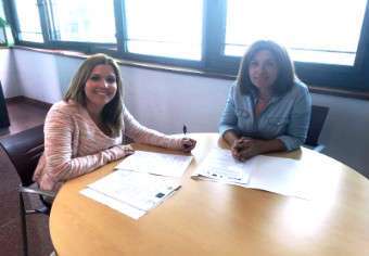 La consejera insular Ylenia Pulido con la alcaldesa de Telde, Carmen Hernández (Foto TA)