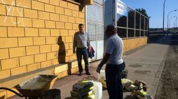 Trabajos en la cancha de la calle Ãdolo (Foto TA)