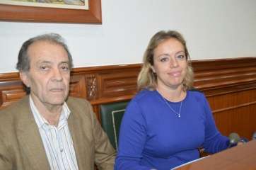 José Suárez y Sonsoles Martín, los ediles del PP presentes hoy en el salón de plenos (Foto TA)