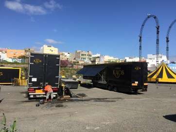 La explanada municipal de La Barranquera acoge estos días el espectáculo del Circo Kaos (Foto TA)