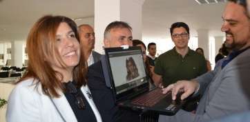 Carmen Hernández, escaneada en el Club Internacional de Empresarios y Emprendedores (Foto TA)