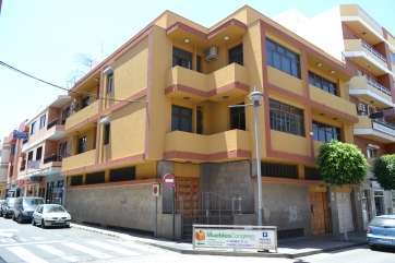 Edificio de la calle de Poeta Fernando González, una de las ofertas recibidas por el Cabildo (Foto TA)