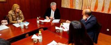 La alcaldesa y la concejala de Desarrollo Local, Soledad Hernández (Foto TA)