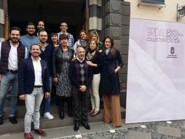 Minerva Alonso, con los diseñadores de 