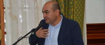 José Juan Jerez Castro, durante la lectura del manifiesto (Foto TA)