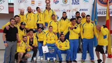 Componentes de la expedición canaria en los campeonatos (Foto TA)
