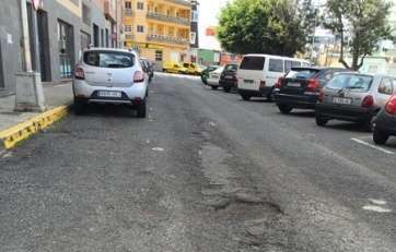 Estado de la calle Licenciado Gilberto Monzón, en Arnao (Foto TA)