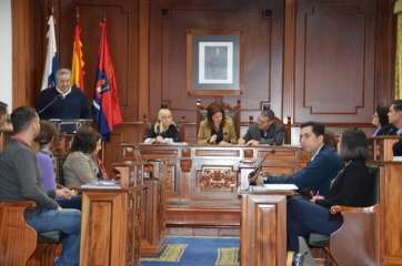 Momento de la sesión constituyente de la Comisión Transversal de Igualdad (Foto TA)