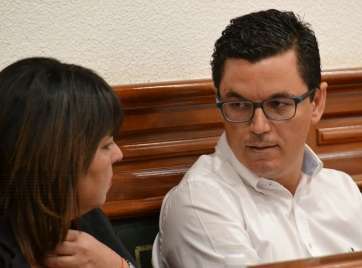 Los dos ediles de Coalición Canaria, Pablo Rodríguez y Gloria Cabrera (Foto TA)