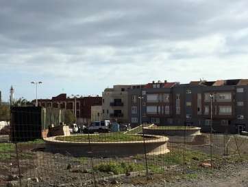 Plaza de la inconclusa plaza de Taliarte (Foto TA)