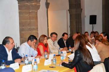 Este martes se reunió por segunda vez la Mesa de Prevención de Desahucios de Telde (Foto TA)
