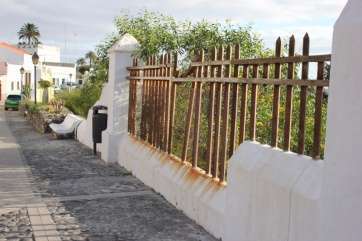 Barandillas rotas en el sector del Baladero (Foto TA)