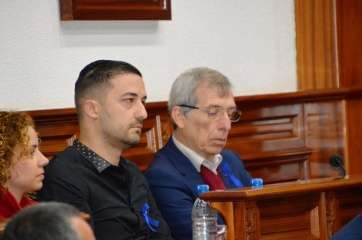 Ediles de UxGX, en el Pleno de este viernes (Foto TA)