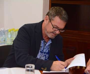 El concejal de Recursos Humanos, Gregorio Viera, trata de desbloquear la situación (Foto Acfi Press)