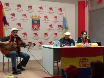 Momento del acto de esta noche en la sede de IUC de Telde (Foto TA)