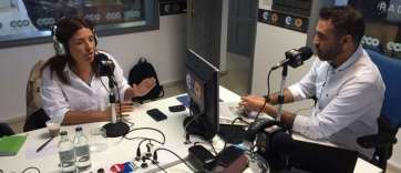 Carmen Hernández en los estudios de Eco Radio Canarias (Foto TA)