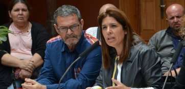 Carmen Hernández (d.), hoy (Foto TA)