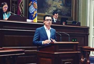 Pablo Rodríguez, en el Parlamento (Foto TA)