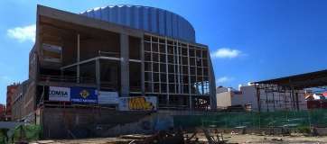 Imagen de la fachada del Palacio de Cultura de Arnao (Foto TA)