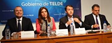 Hidalgo, Hernández, Bermúdez y Díaz, atendiendo a periodistas e informadores (Foto TA)