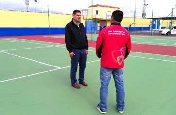Trabajos en las pistas de tenis (Foto TA)