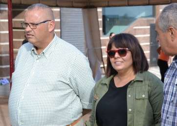 Jesús Santana (i), en una imagen de archivo junto a Gloria Cabrera (c) (Foto TA)