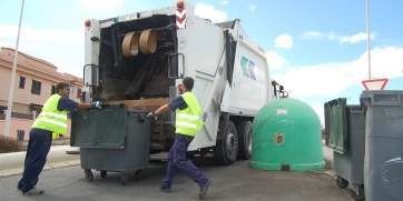 Imagen de archivo del servicio de recogida de residuos en Telde (Foto TA)
