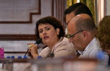 Celeste López, concejala de Economía y Hacienda, durante una intervención en el último Pleno municipal (Foto TA)