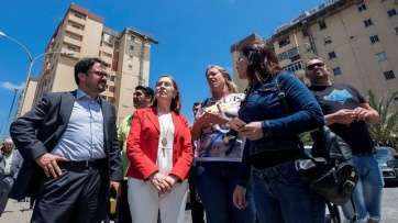 Imagen de la visita de Ana Pastor a Jinámar el pasado 31 de mayo (Foto TA)