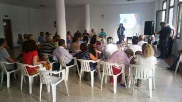 Un momento de la asamblea del distrito Centro (Foto TA)