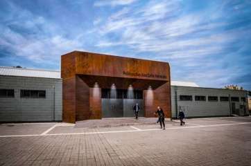 Infografía de cómo quedará la puerta principal del pabellón tras las obras (Foto TA)